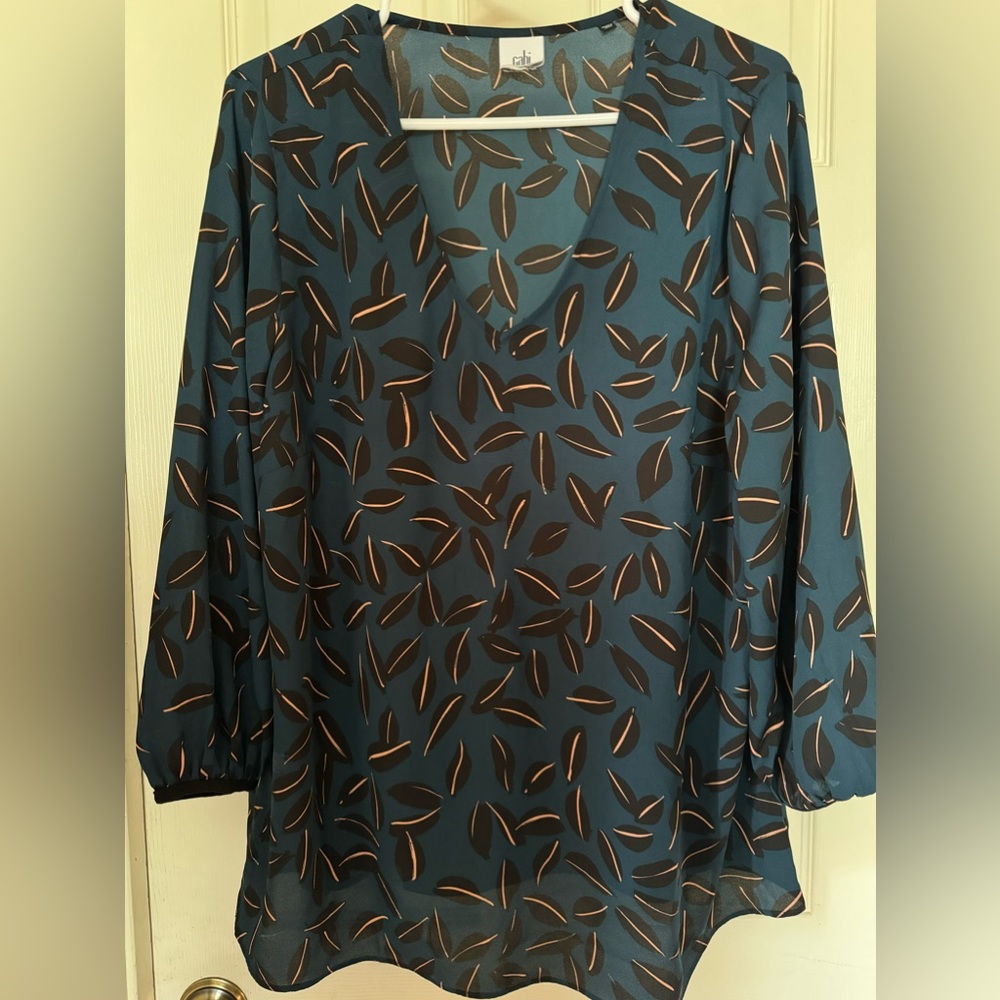 Women’s large cabi blouse. Teal. 3/4 sleeves.